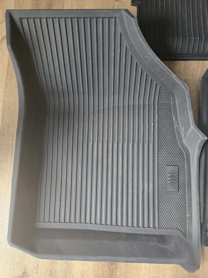 Всепогодные напольные коврики премиум-класса 2025 Buick Enclave с логотипом Buick — всего 5 ковриков - Изображение 4 из 4