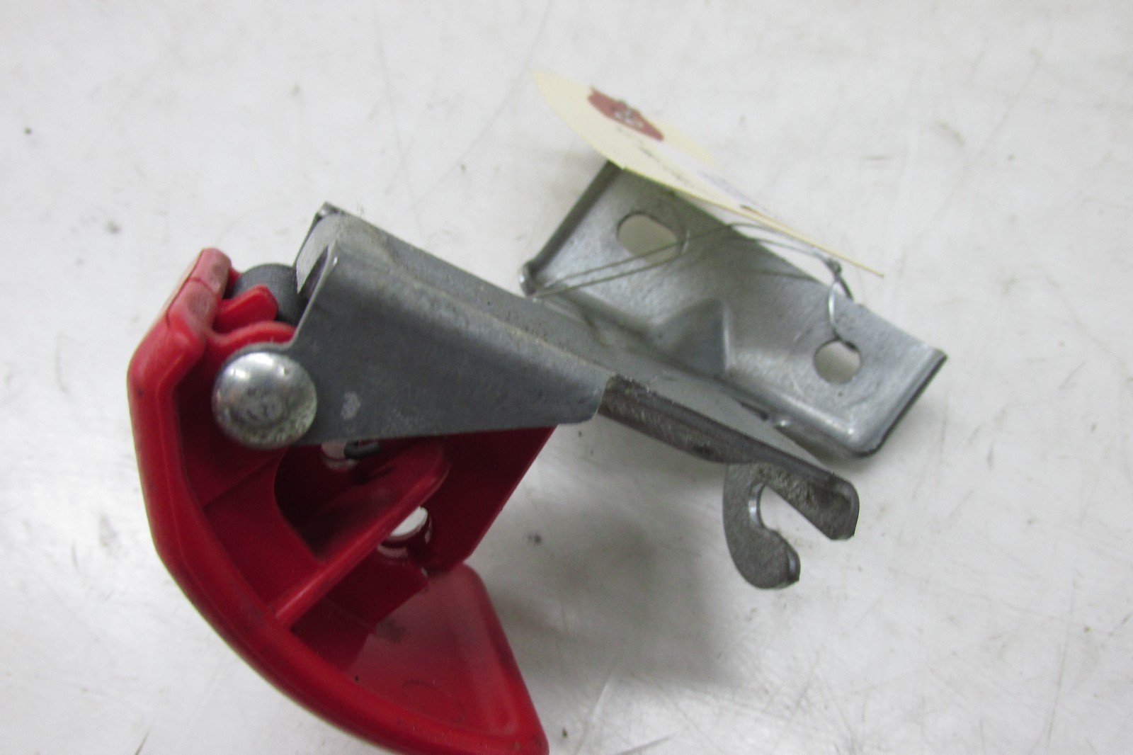 20062013 VOLVO C70 T5 OEM LEFT FRONT DRIVERS SIDE HOOD RELEASE eBay