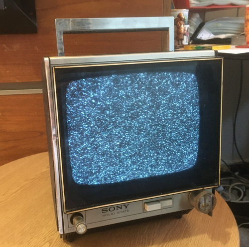 VINT. PROP SONY SOLID STATE TRANSISTOR TV RECEIVER MOD.9-90UB WORKING FAIR COND. - Picture 23 of 23
