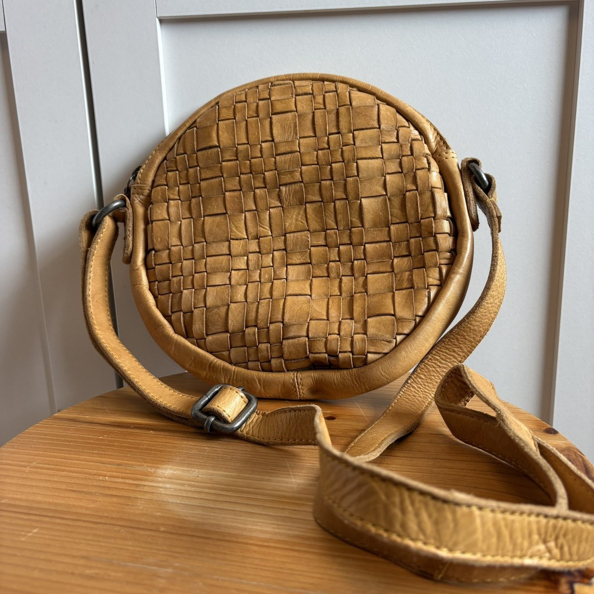 Vilenca Holland Tan Leather Woven Backpack Handbag Vintage Style Boho Womens The all time favourite belt bag with the Vilenca Holland  main image 3