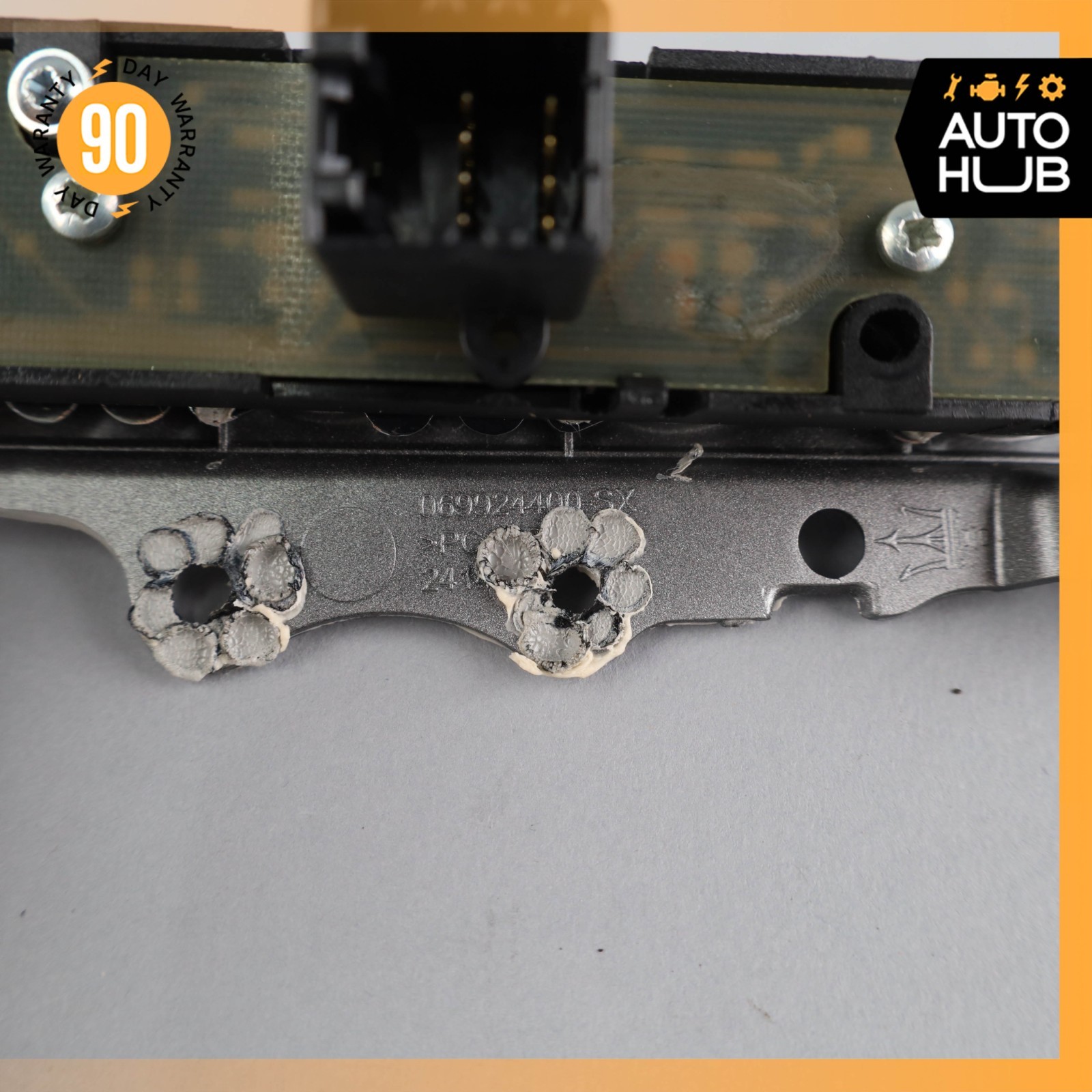 08-17 Maserati GranTurismo Traction Control Switch Panel w/ Trim 275781 OEM 47k