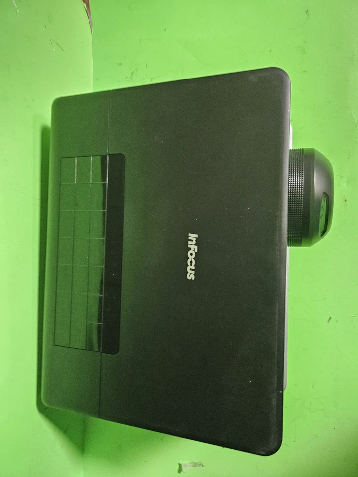 InFocus IN3916 Full HD Short Throw Projector hdmi 2313 hours - Image 3 of 3