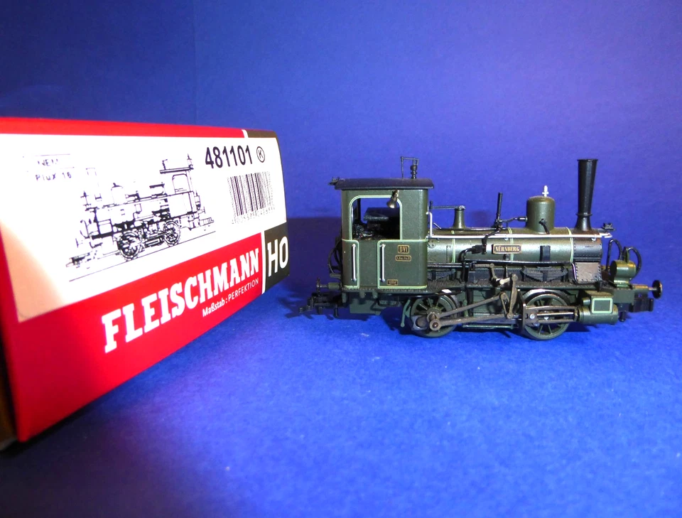 FLEISCHMANN H0 481101 DVI "Nürnberg" K.Bay.Sts.B.  Dampflok /1 Lampe fehlt!