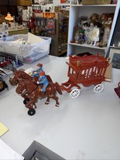 VINTAGE CAST IRON OVERLAND CIRCUS HORSE DRAWN WAGON