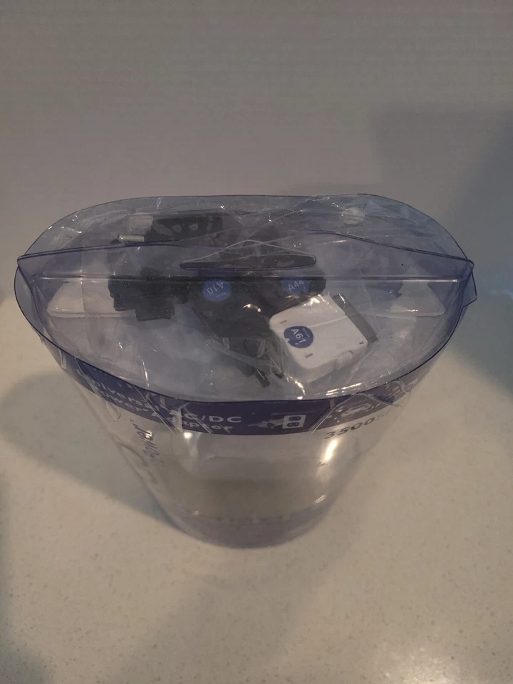 Adaptador de corriente alterna/CC universal iGo Everywhere Power serie 3500 - Nuevo Foto 3 de 4