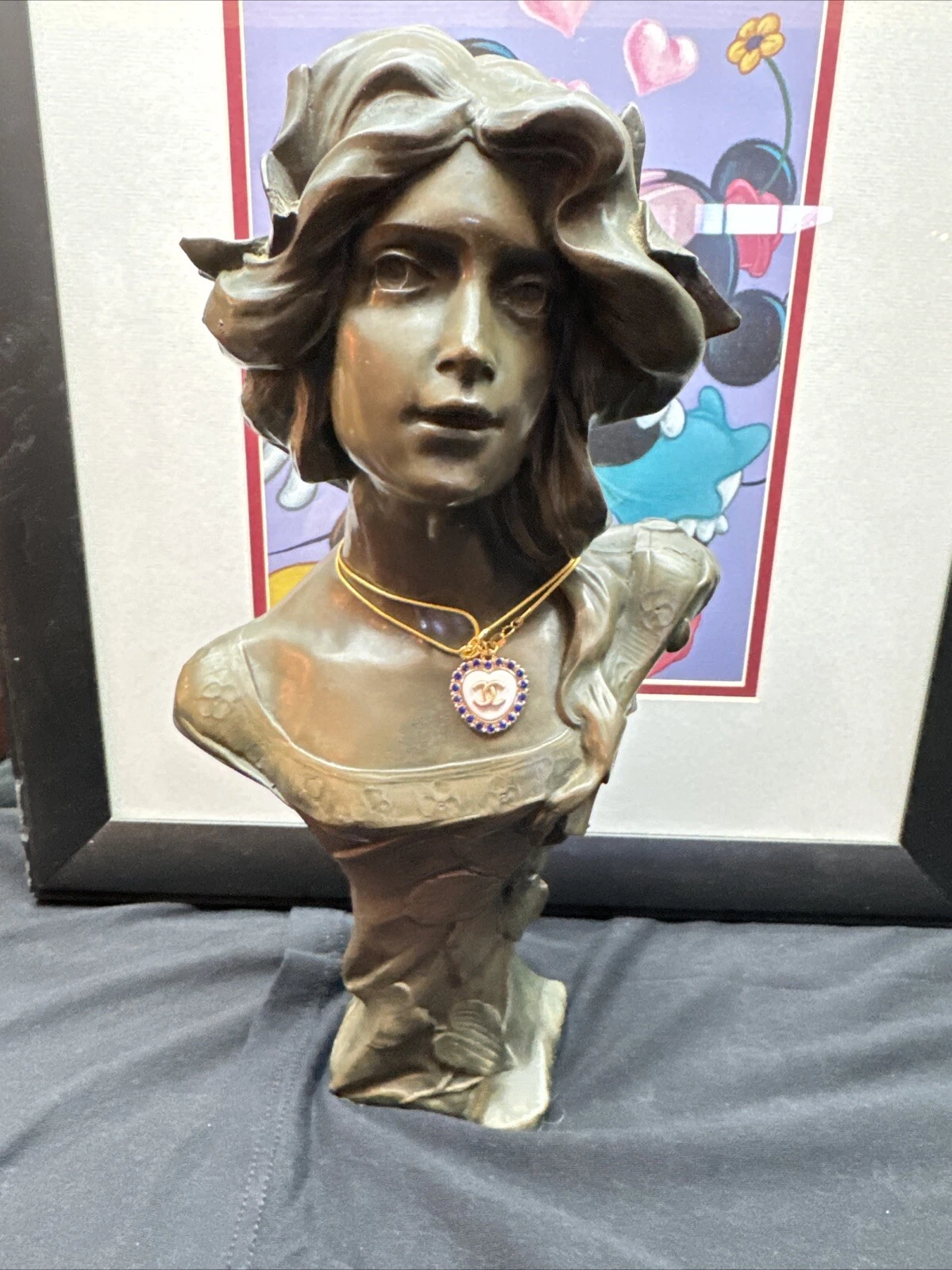 Rara collana CHANEL CC ciondolo cuore finto zaffiro catena placcata oro 18 kt