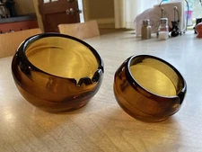2 Vintage MCM Orb Brown amber Glass Cigarette Cigar Ashtray