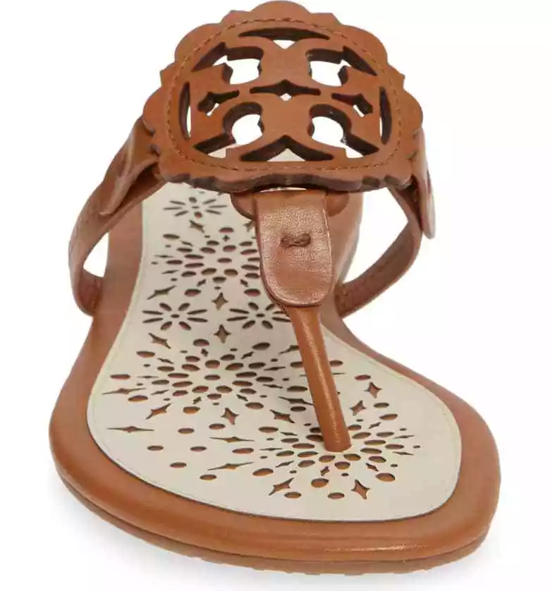 NIB Tory Burch Miller Leather Scallop Logo Flat Sandal Thong Tan
