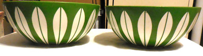 2 ,11 ,604 Deka bowls Green Plastic Elizabeth NJ Serving Mixing Vtg old retro