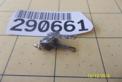 VINTAGE STERLING BRACELET CHARM ORNATE WESTERN SADDLE 290661