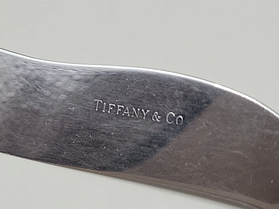 Antiguo cuchillo de cubiertos de plata esterlina Tiffany & Co. Faneuil fabricante de 8,1" Foto 2 de 4