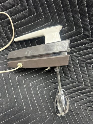 Vintage 1960s 1970s Hamilton Beach Scovill Electric Hand Mixer - Works MCM