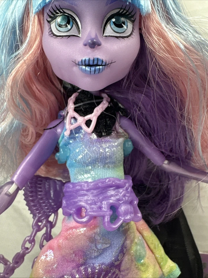 Diario varita de pie Monster High Haunted Student Spirits River Styxx Foto 4 de 4