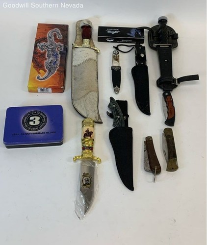 Assortment Of Pocket Knifes