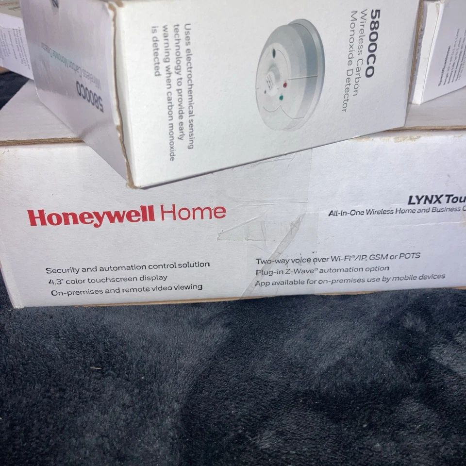 Honeywell Lynx Touch L5210 Wireless Alarm Package Business Home 5853 5800CO 5834 - Image 3 of 4