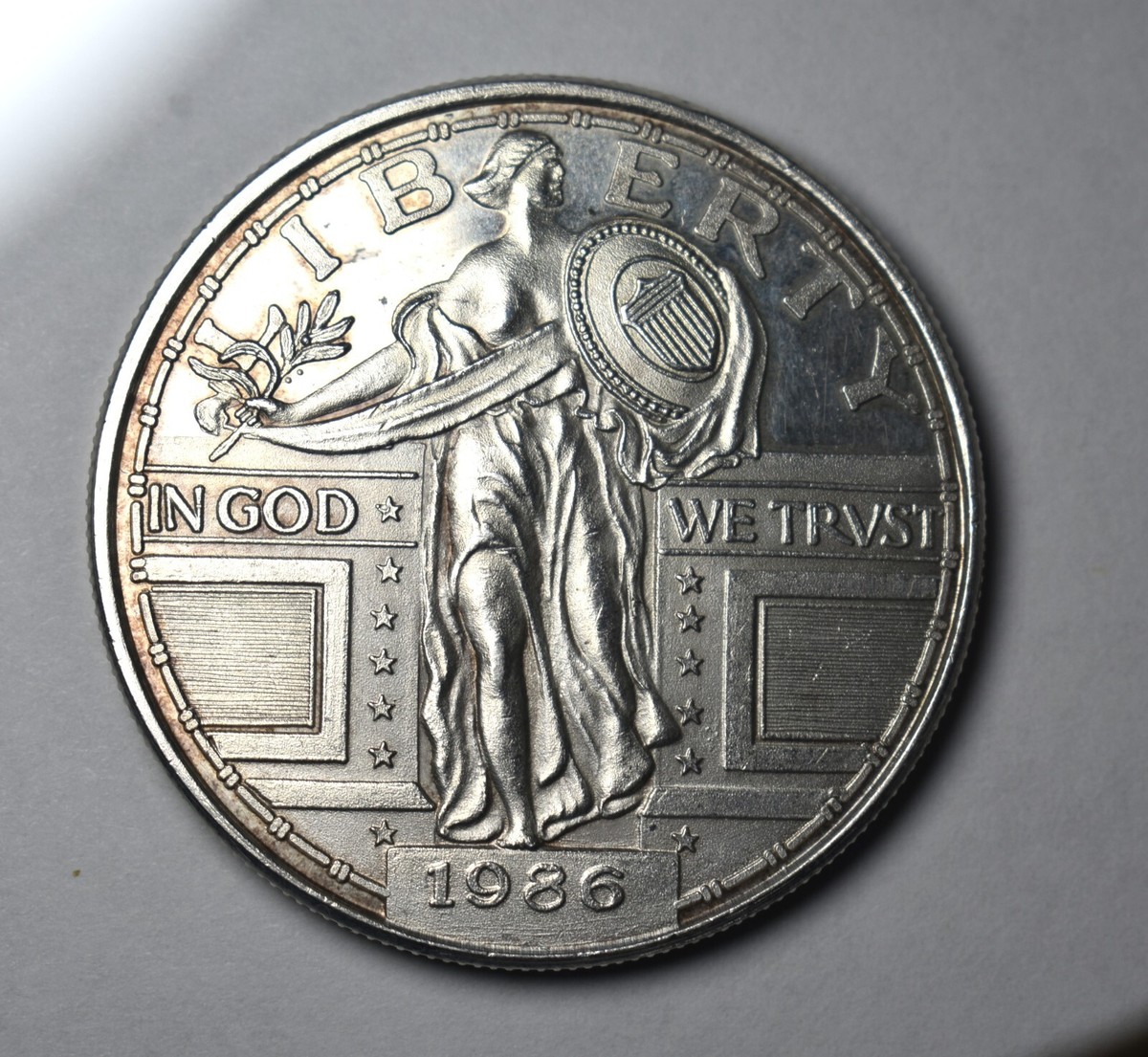 1986 Standing Liberty Silver 70th Anniversary United States 1 oz