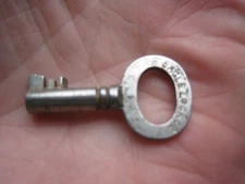 antique steamer trunk baggage luggage key eagle # 20 padlock lock hardware