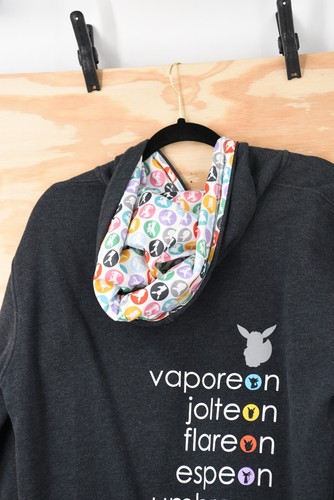 Pokemon Eevee Evotuions EEVEELUTION Full Zip Mens Medium RARE!! Hoodie - Picture 10 of 11