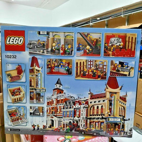 LEGO Creator 10232 Palace Cinema Modular Building  (New, Unopened)