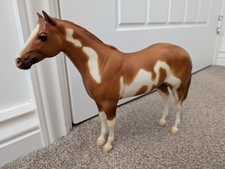 Breyer Lynn Anderson’s Lady Phase Traditional Scale Model Horse Chestnut Paint
