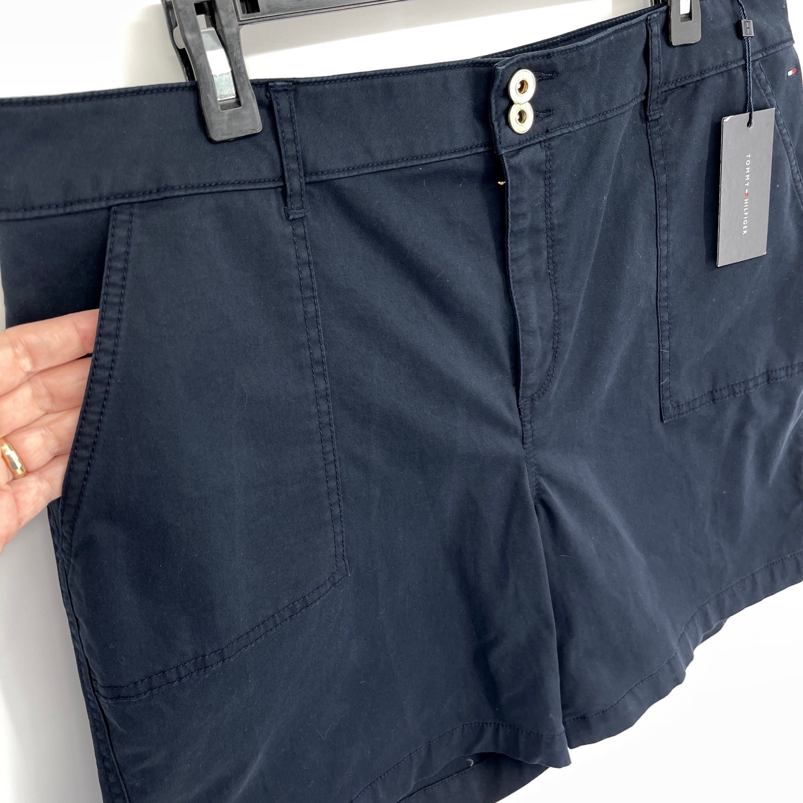 Tommy Hilfiger Capri Casual Shorts NEW Womens Sz 16 Navy Chino Cotton Blend thumbnail 4