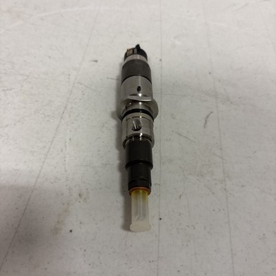Bosch (685) Fuel Injector (F 2607) (Cummins 5263262) *NOS* NO BOX