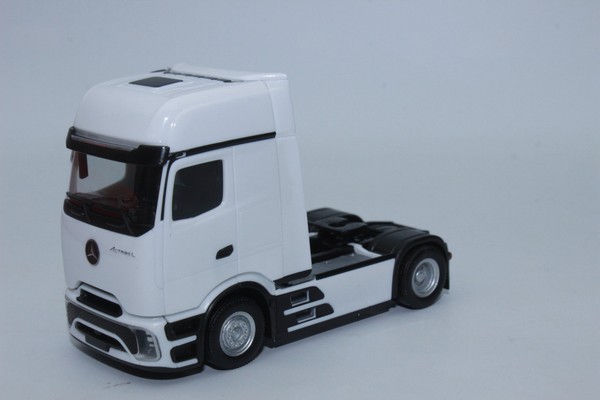 Herpa 318365 Mercedes Benz Actros L Procabin Gigaspace Zugmaschine 1:87 H0 Neu-image