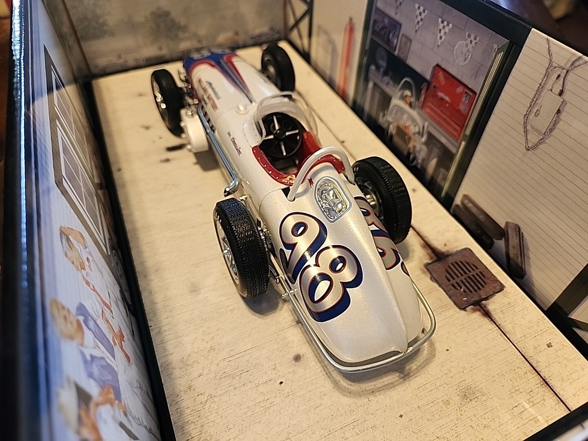 CAROUSEL 1 RACE CAR 1:18 SCALE PARNELLI JONES WATSON ROADSTER INDY