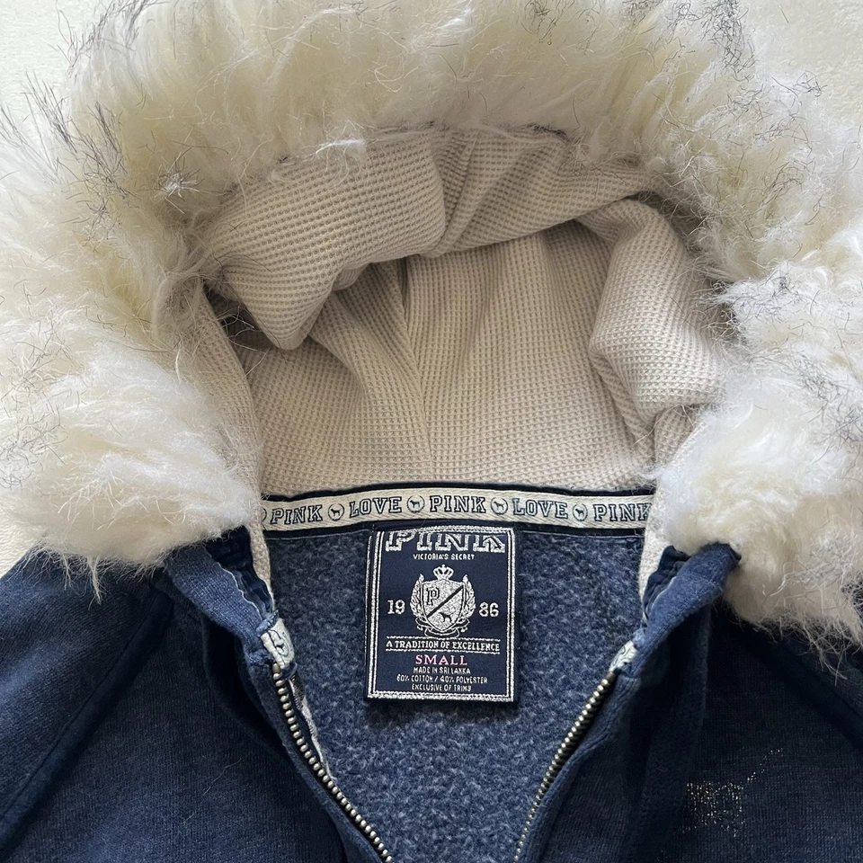 Women’s y2k McBling Blue & White Fur Trim Heart VS Pink Hoodie Size S - Image 4 of 4