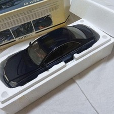AUTOART Maybach 57 SWB Cote dAzur Blue Dark Diecast Model Car 118 Rare Used#1531