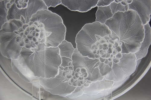 Vintage Mikasa Hoya Crystal Frosted Flower Bowl/Platter - Picture 4 of 16