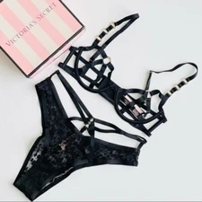 MEDIUM Victoria’s Secret black harness unlined bra set strappy brazilian panties