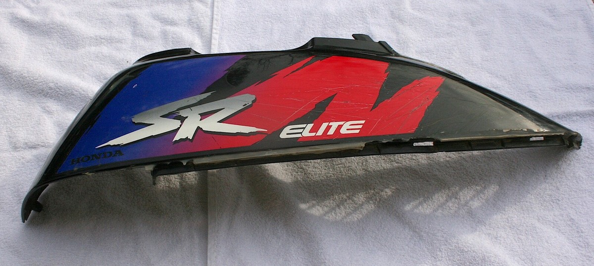 1989 HONDA ELITE SA50 RIGHT SIDE BODY COVER FAIRING 83500-GS7-0000