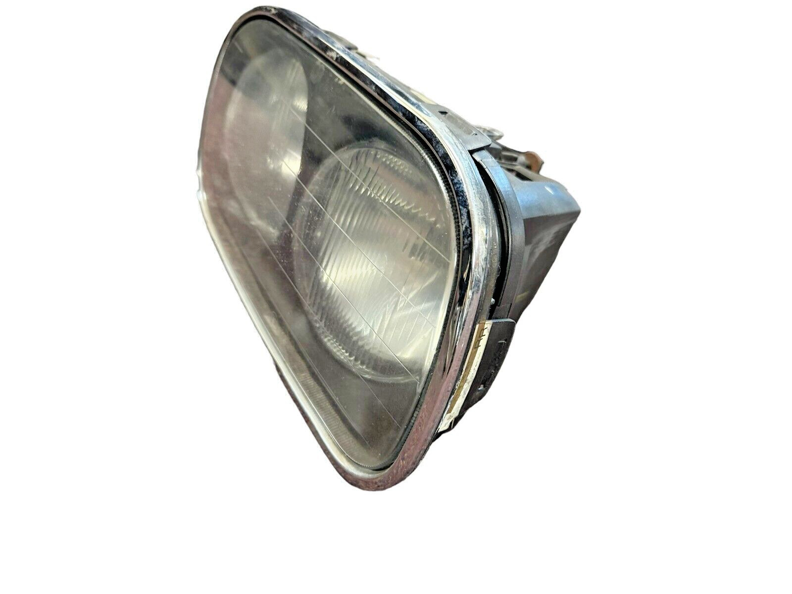 2000 - 2005 BENTLEY ARNAGE FRONT RIGHT PASSENGER HEADLIGHT OEM PM20712PC