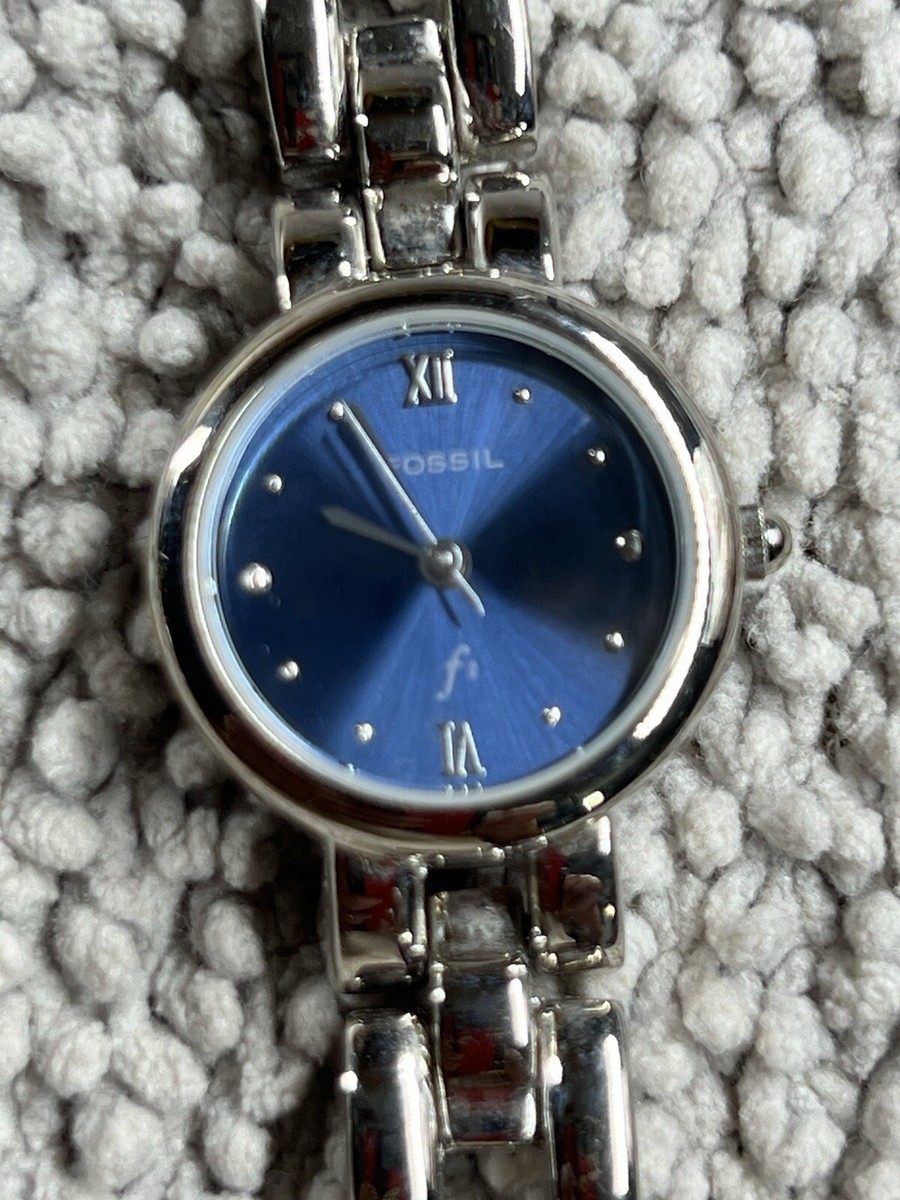Fossil F2 ES-8860 Quartz Watch Blue Dial Silver Bracelet Band Date 
