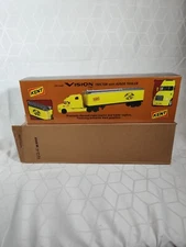 NIB MINT First Gear Kent Feeds Mack Vision Semi Tractor w/Bulk Feed Trailer 1/54