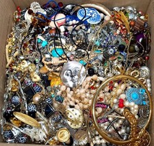 20 BIG POUNDS LBS Jewelry Lot Vintage Mod Junk Craft  Good Resell Tangled In