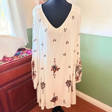 Free People Boho Fairy Hippie Dress with long sleeves and embroidery Size Medium