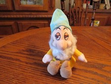DISNEY "BASHFUL" FROM SNOW WHITE  THE 7 DWARFS 8" MINI BEAN BAG PLUSH TOY