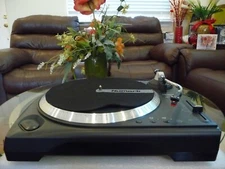 Numark Turntable TT-1625