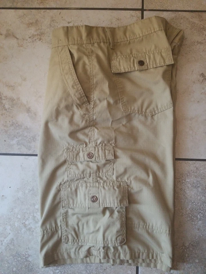 PANTALONES CORTOS CARGO DE MEZCLA DE ALGODÓN MARRÓN CULTURA MODERNA PARA HOMBRE Talla 40 Foto 4 de 4