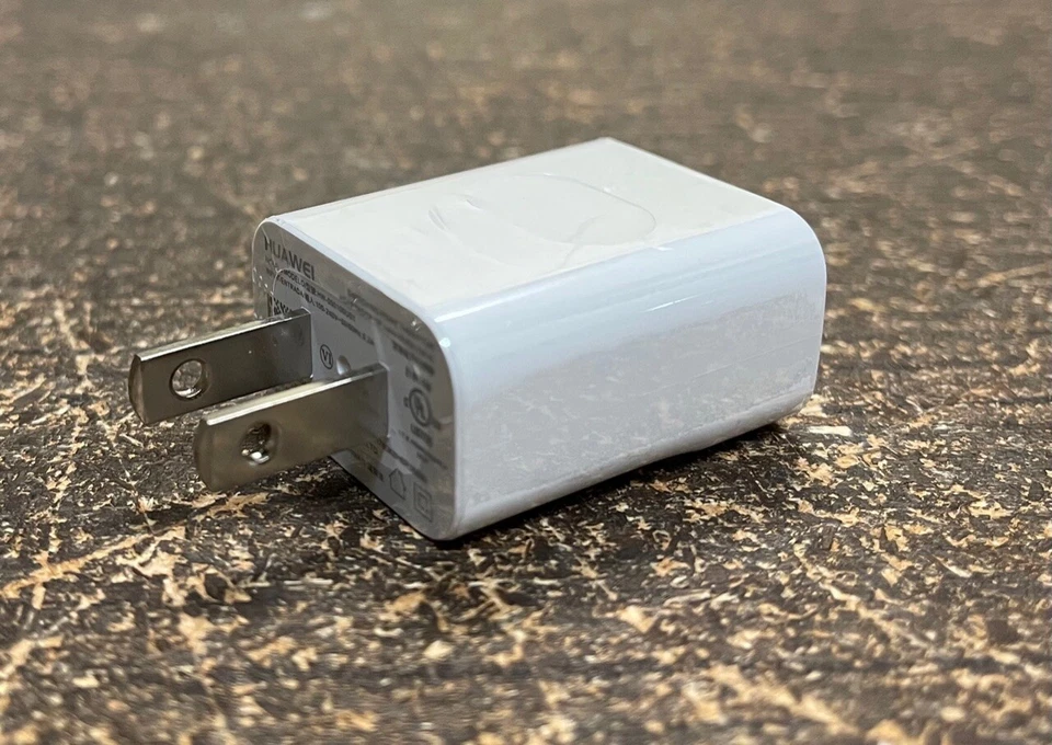 Adaptador de corriente USB HW-050100U01 5V 1amp - Blanco Foto 2 de 4