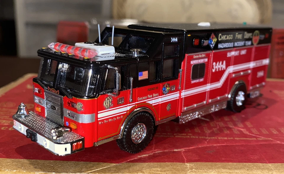Code 3 Chicago Fire Dept  Hazardous Incident Team Pierce Heavy Rescue Custom 1-1 - Image 3 of 4