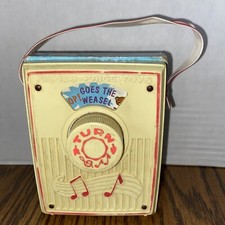 VTG FISHER PRICE POCKET RADIO  Pop Goes The Weasel  Works