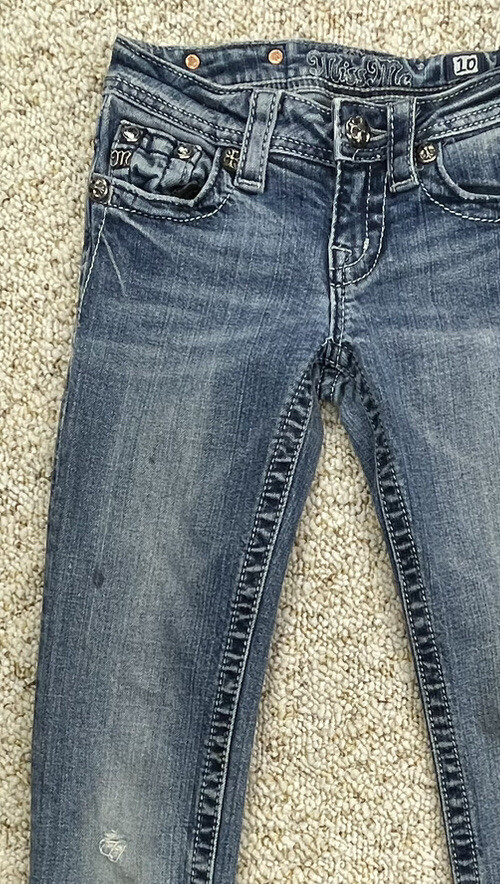Picture 7 of 24