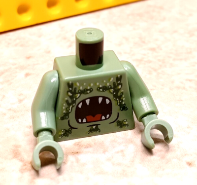 LEGO Barracuda Torso Big Open FANGED Mouth Fish Face Tongue Body