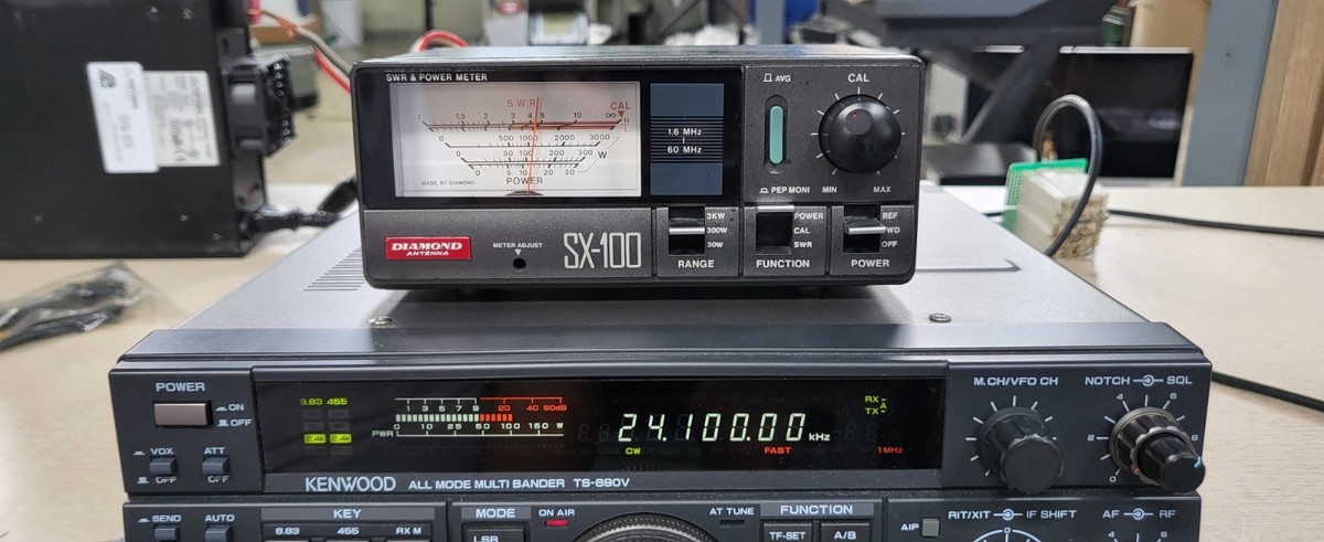 KENWOOD TS-690Ｖ トランシーバー KENWOOD TS-690V All Mode Transceiver 10W Amateur Ham Radio