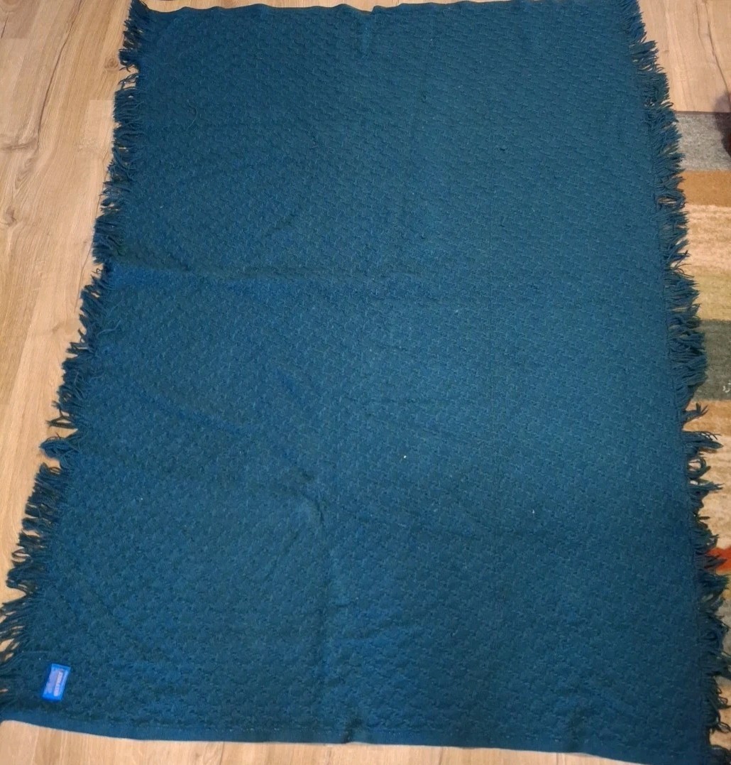 Pendleton 100% Virgin Wool Dark Green Throw Blank… - image 6