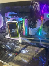 Gaming pc rtx 4080 to super 4k touch screen and a lcd screen in the pc 