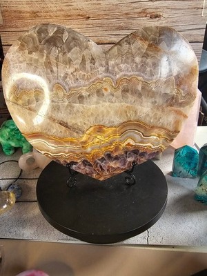 Absolutely stunning Dream Amethyst heart weighing an impressive 4 pounds